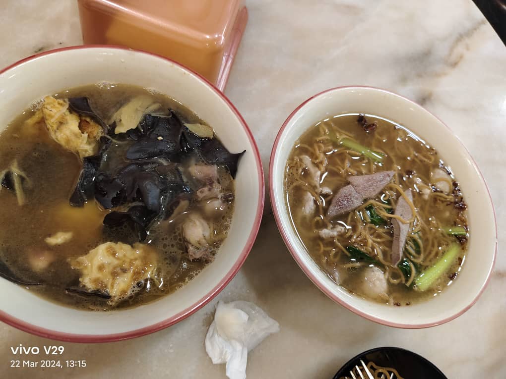 Lian Jie Noodle House plus (总行） 12